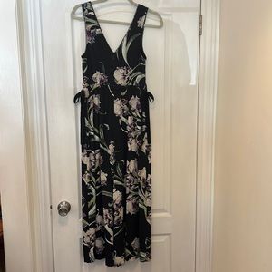 Club Monaco jumpsuit size 0 navy and floral